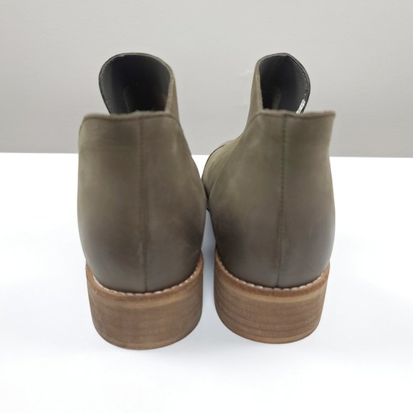 Crevo Women's Distressed Sage Green Leather Coralie Chelsea Booties Size 8 - Picture 6 of 7